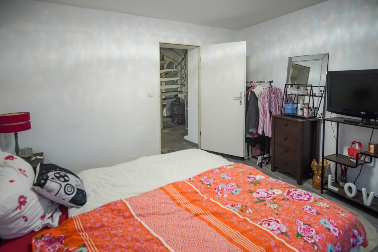 EG Anbau - Schlafzimmer