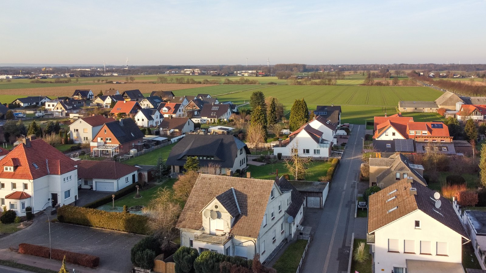 Lübbecke: Mehrfamilien- oder Mehrgenerationenhaus mit 3 Wohneinheiten Lübbecke: Mehrfamilien- oder Mehrgenerationenhaus mit 3 Wohneinheiten
