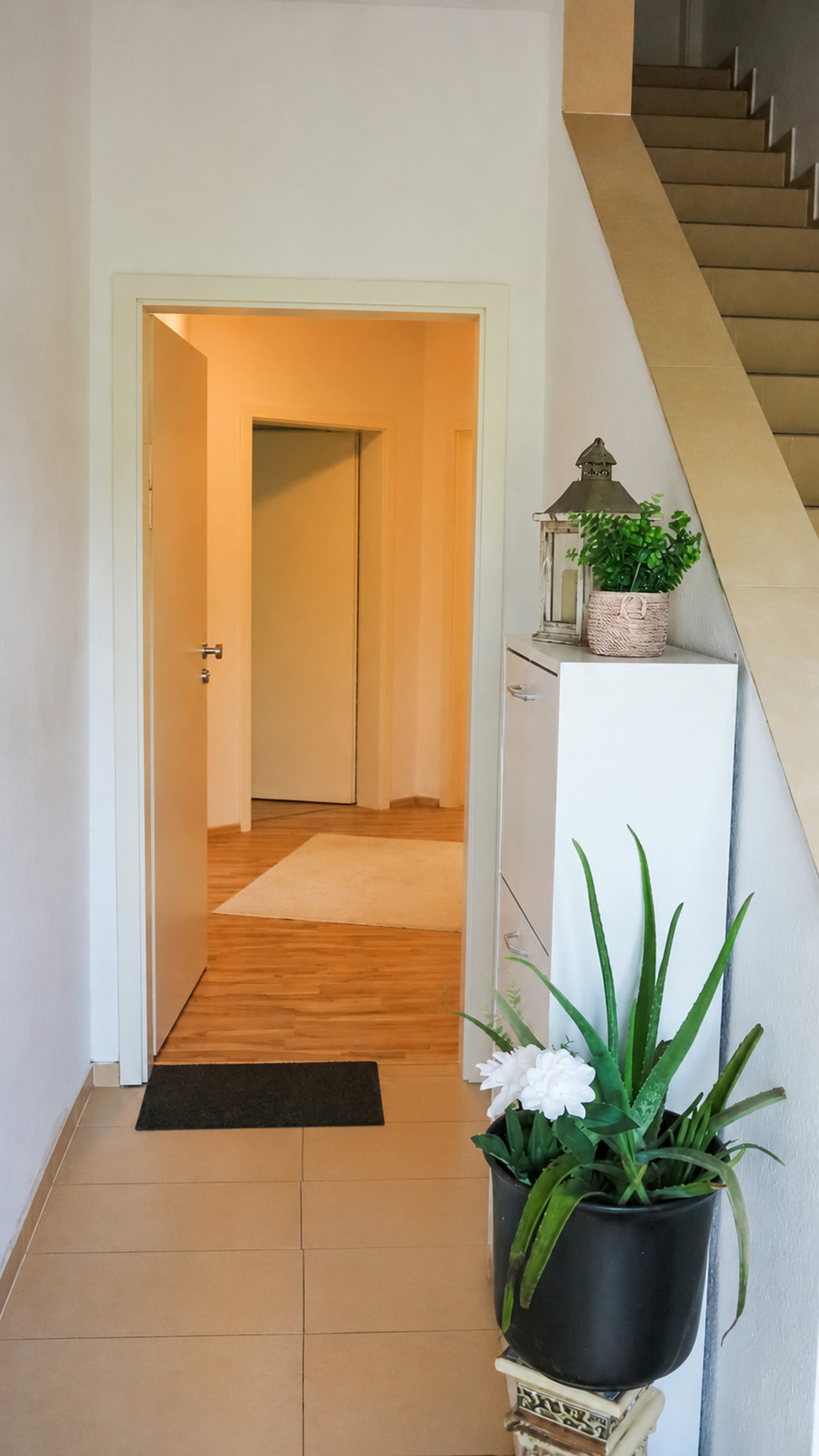 Wohnung EG - Eingang Wohnung EG - Eingang
